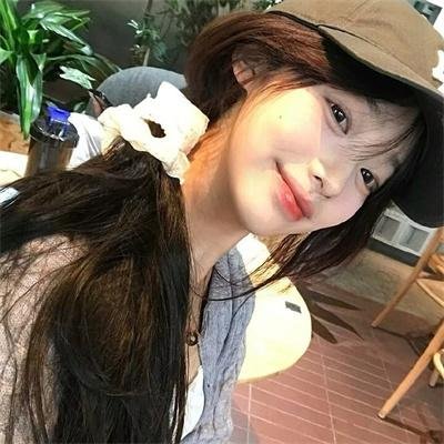 左撇子女孩